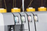 Machines SINGER HD0400S Heavy Duty Serger 08666F37 - Image 2